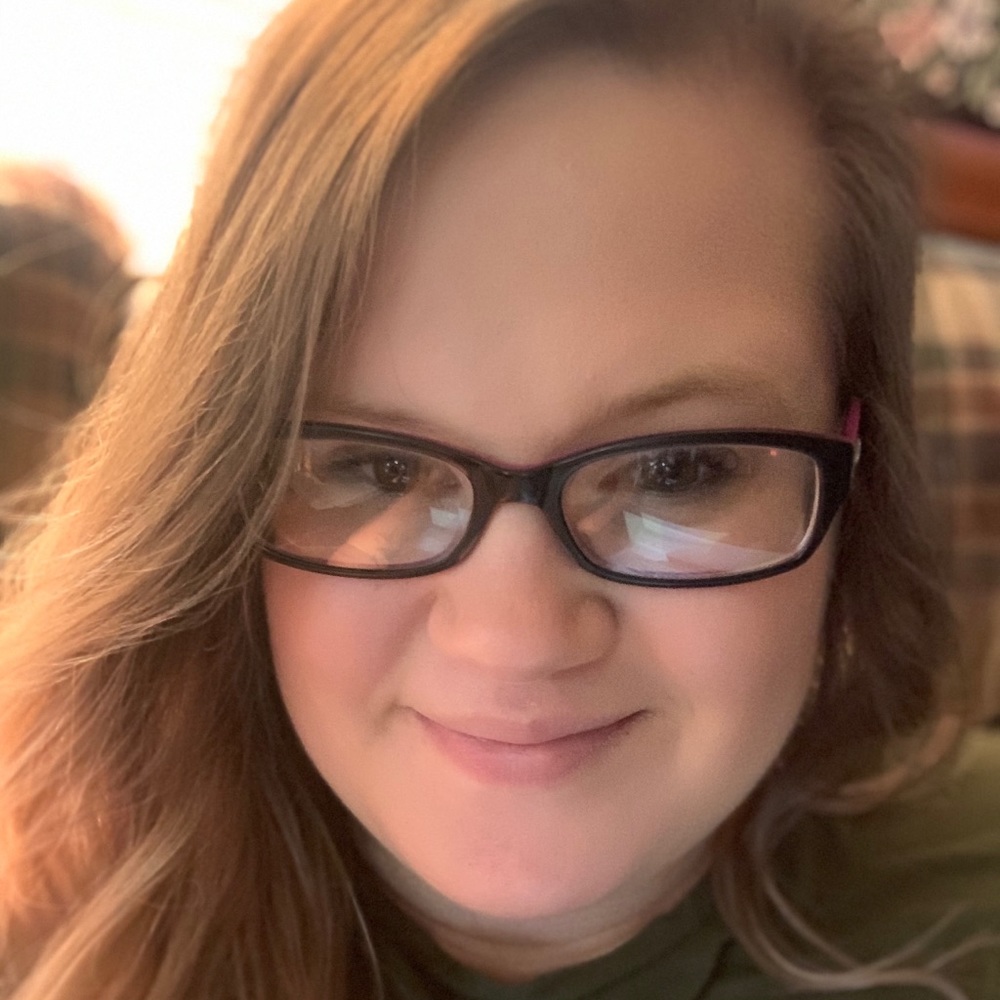 Meet your Posher, Monique